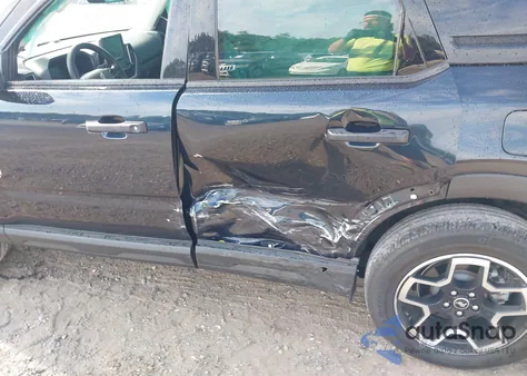 2022 Ford Bronco Sport Big Bend z USA, uszkodzony, nr VIN 3FMCR9B62NRD03597